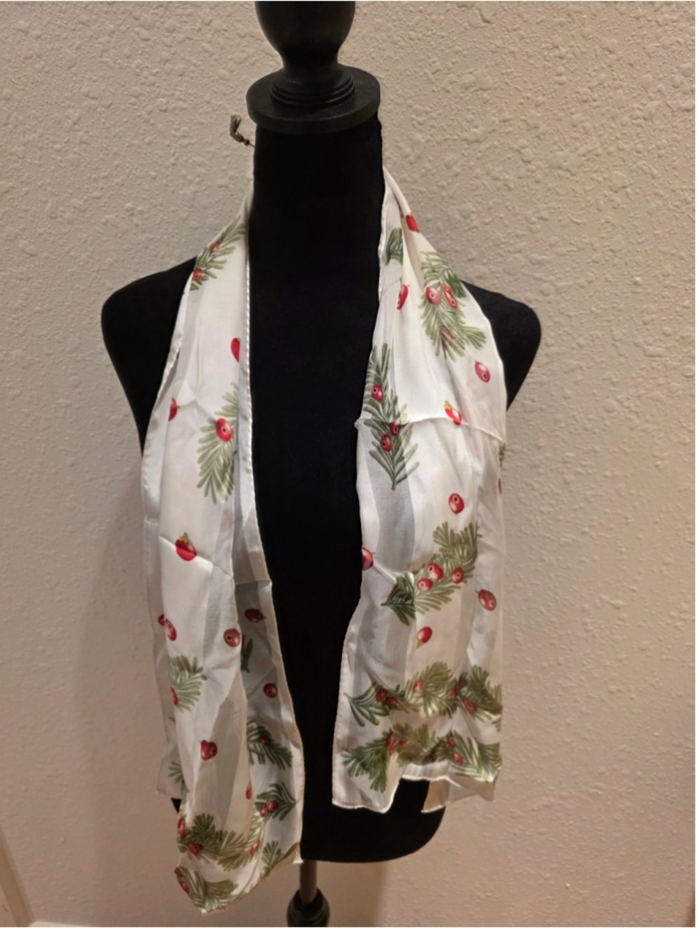 Women's Echo Holiday Scarf One Size White Green Pine Berry Print